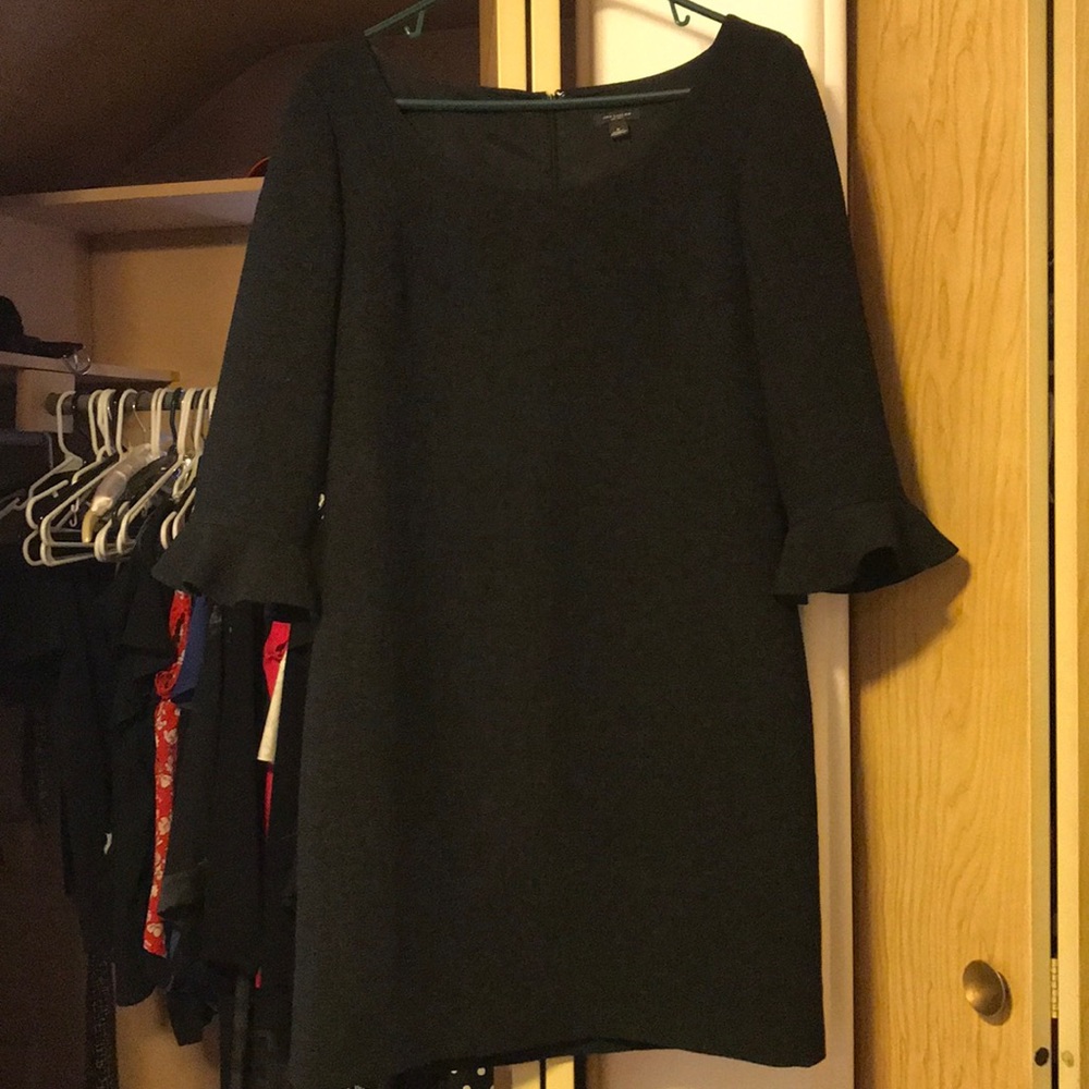 Women’s black dress. Ann Taylor size 6